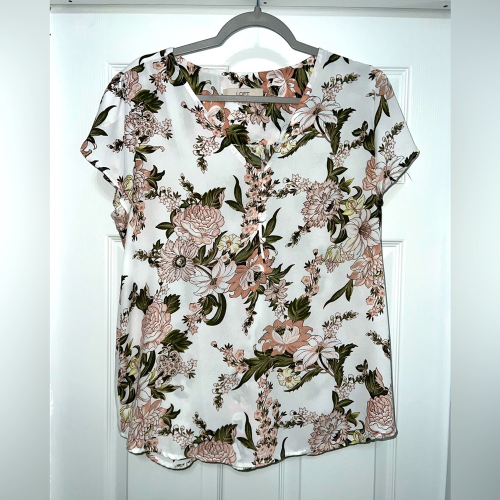Beautiful Loft Blouse!